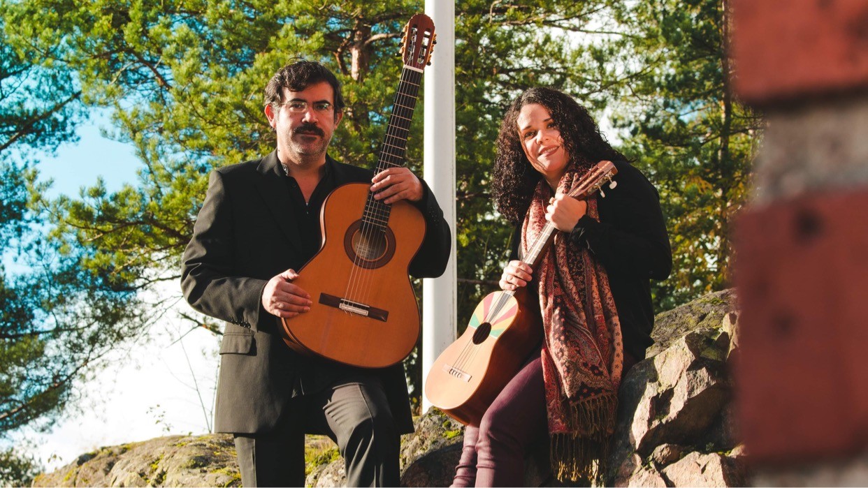 Duo Cantares - photo: Julio Giuseppi